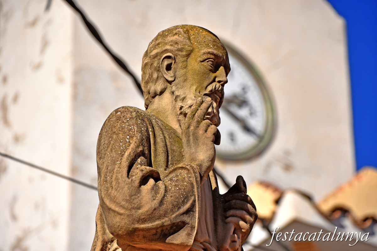 Font de la Plaça de la Vila de Torrelles de Foix