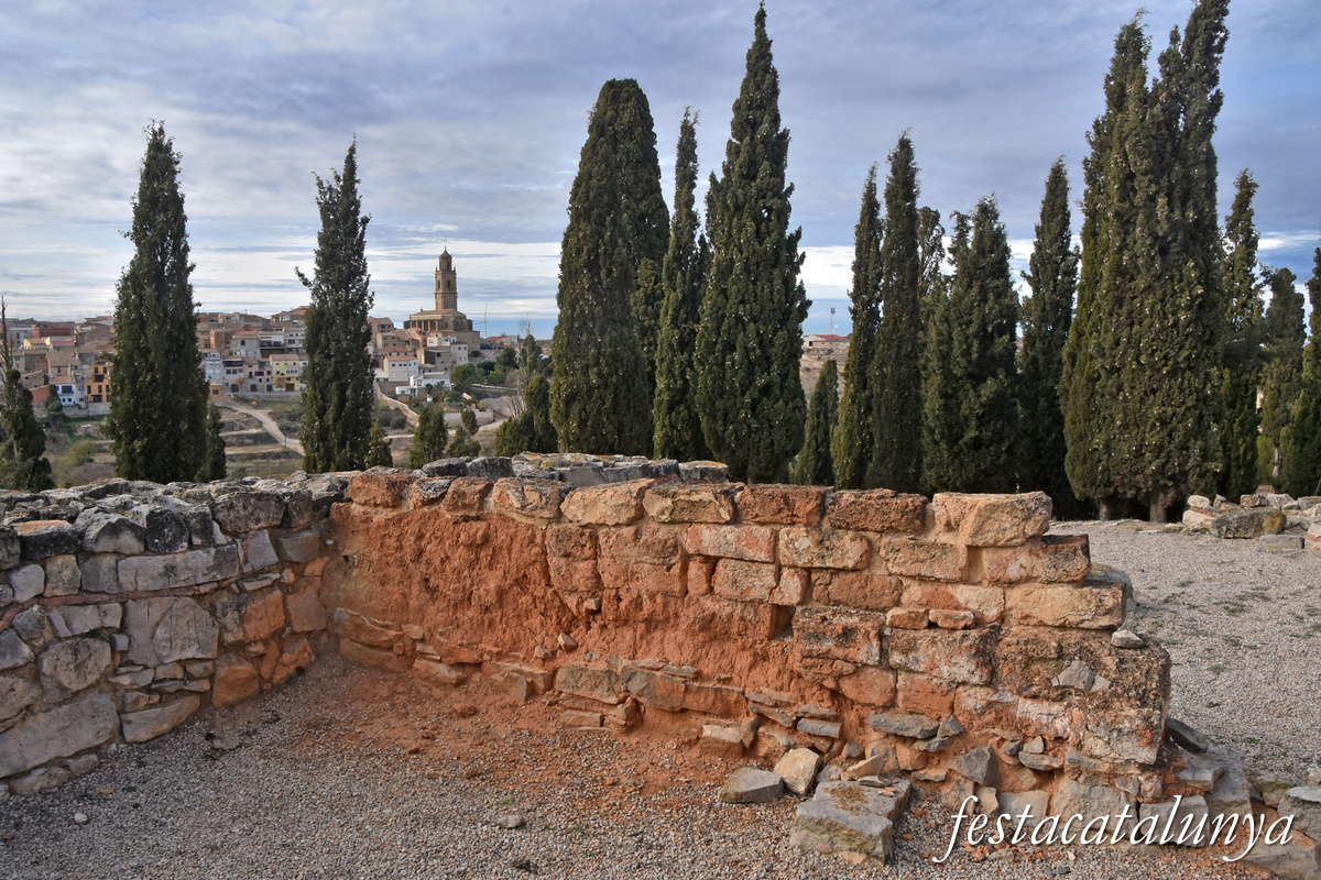 Turó del Calvari de Vilalba dels Arcs ***