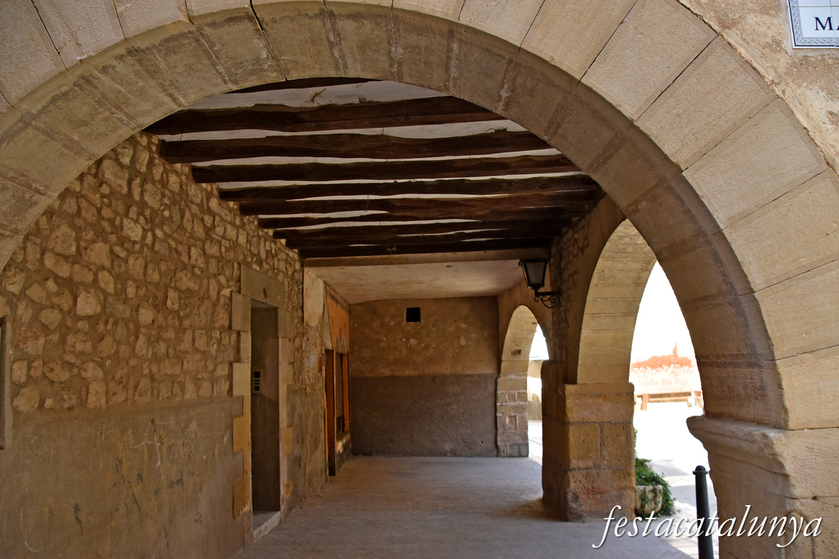 Vilalba dels Arcs - Nucli històric (Porxos de la Plaça de la Vila)