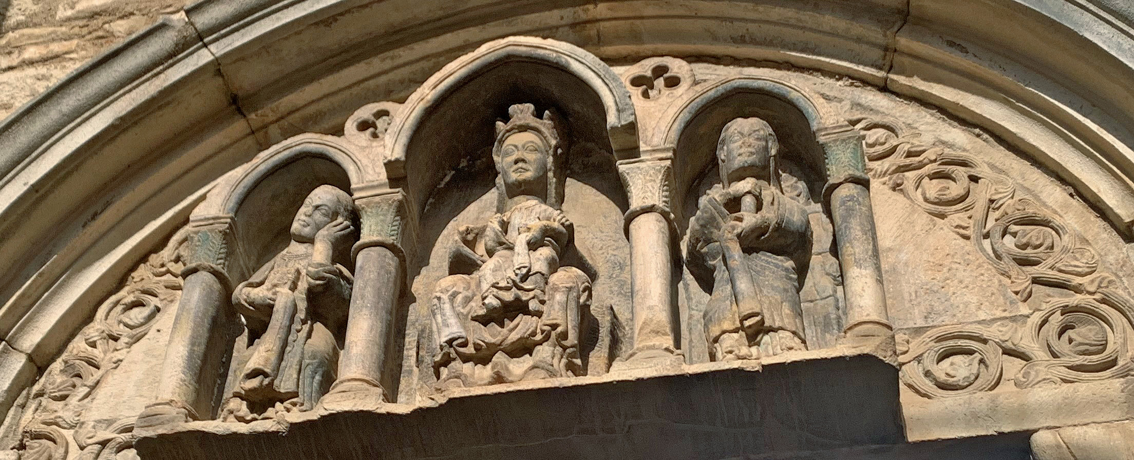 Timpà romànic de Santa Maria de Sarral ***