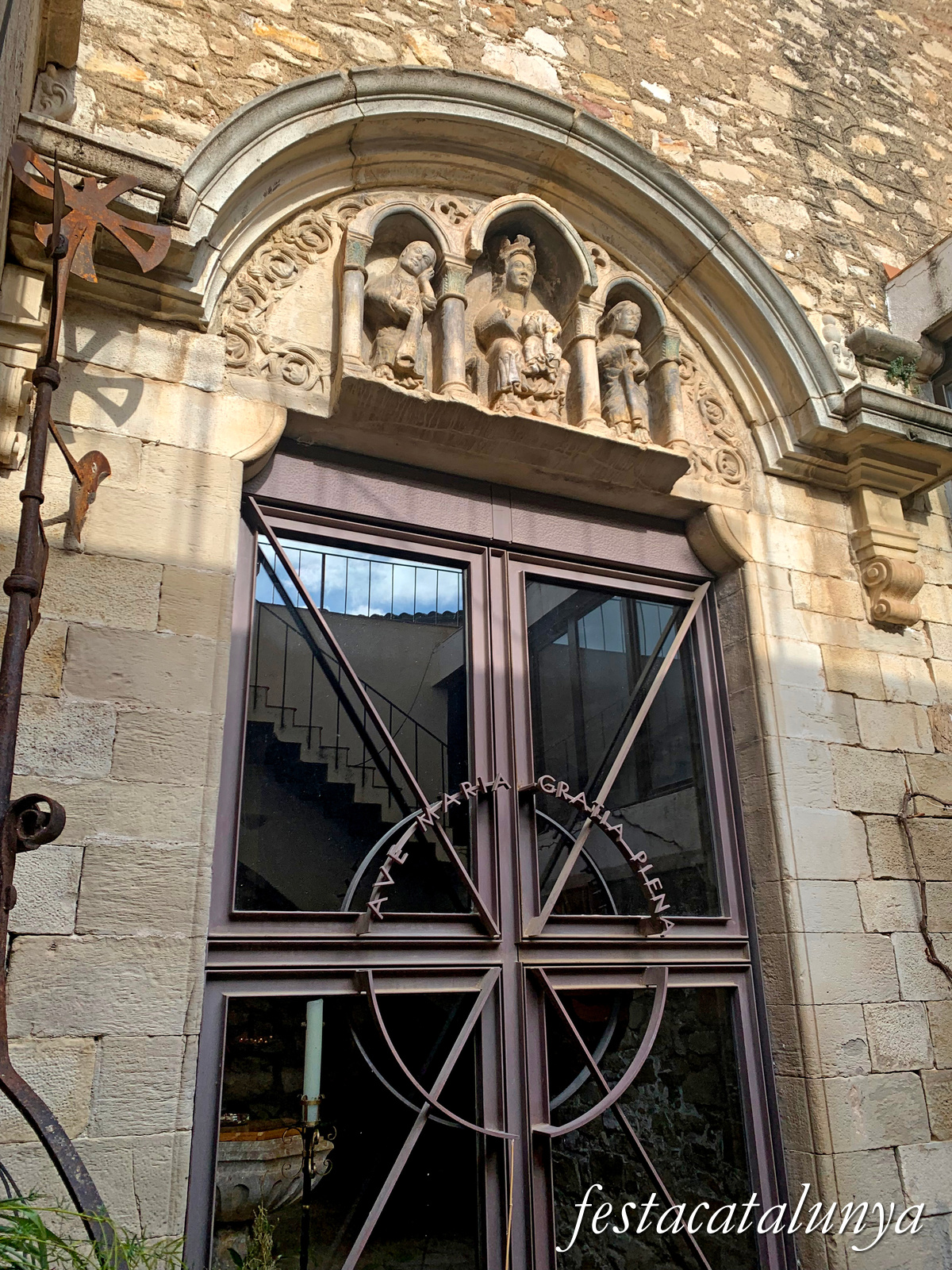 Sarral - Timpà romànic de Santa Maria de Sarral