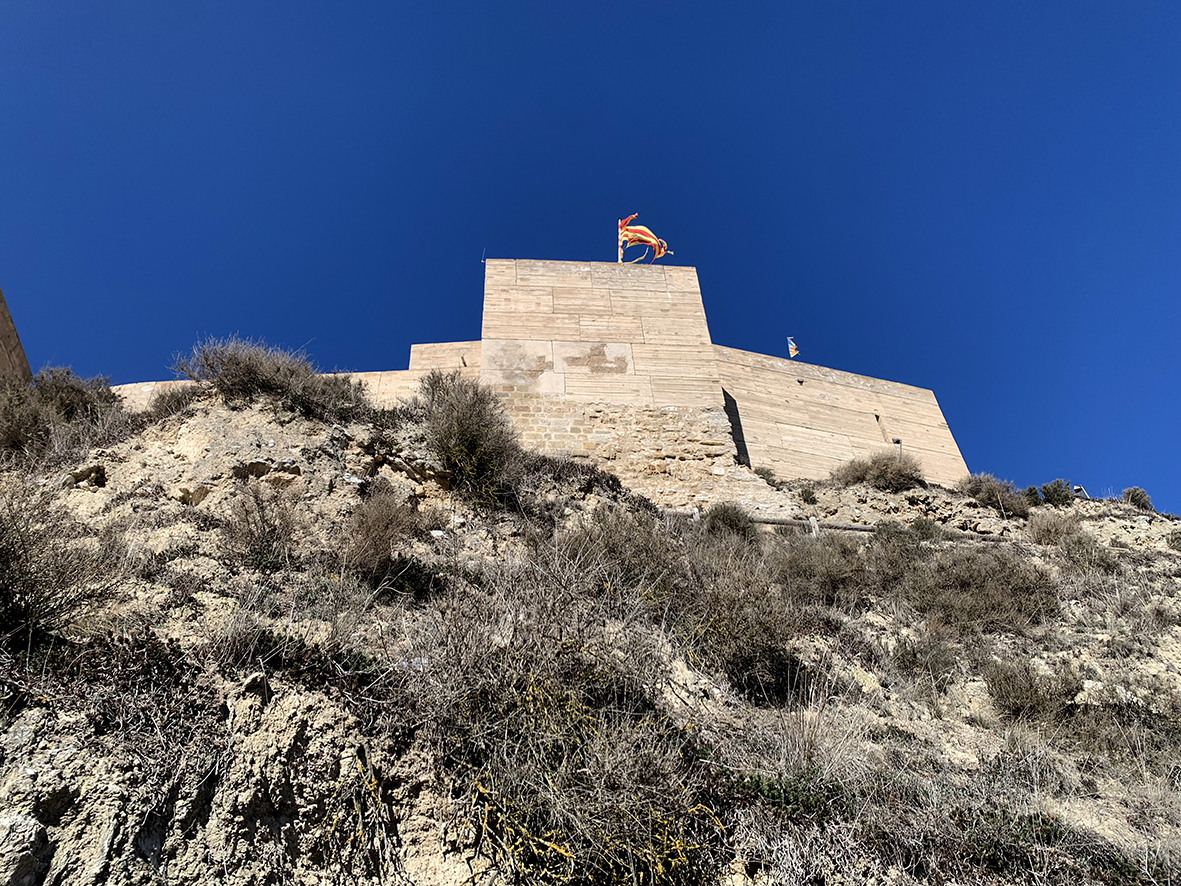 Castell de Castellfollit a Castellfollit de Riubregós ***