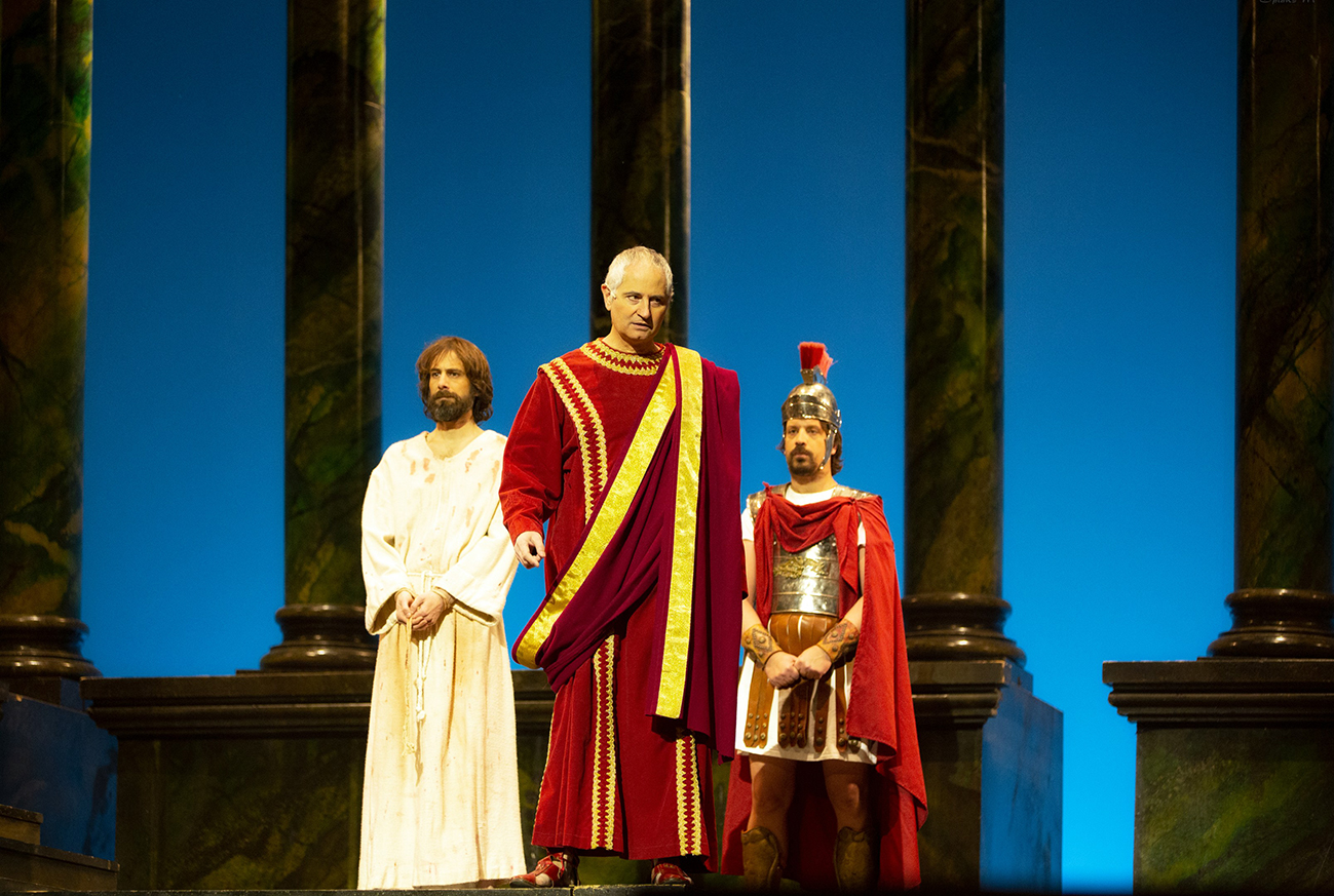 La Passió d'Olesa de Montserrat