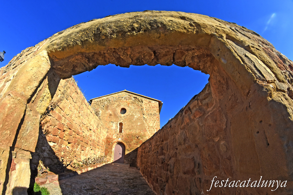 Oliola - Església parroquial de Sant Tirs 