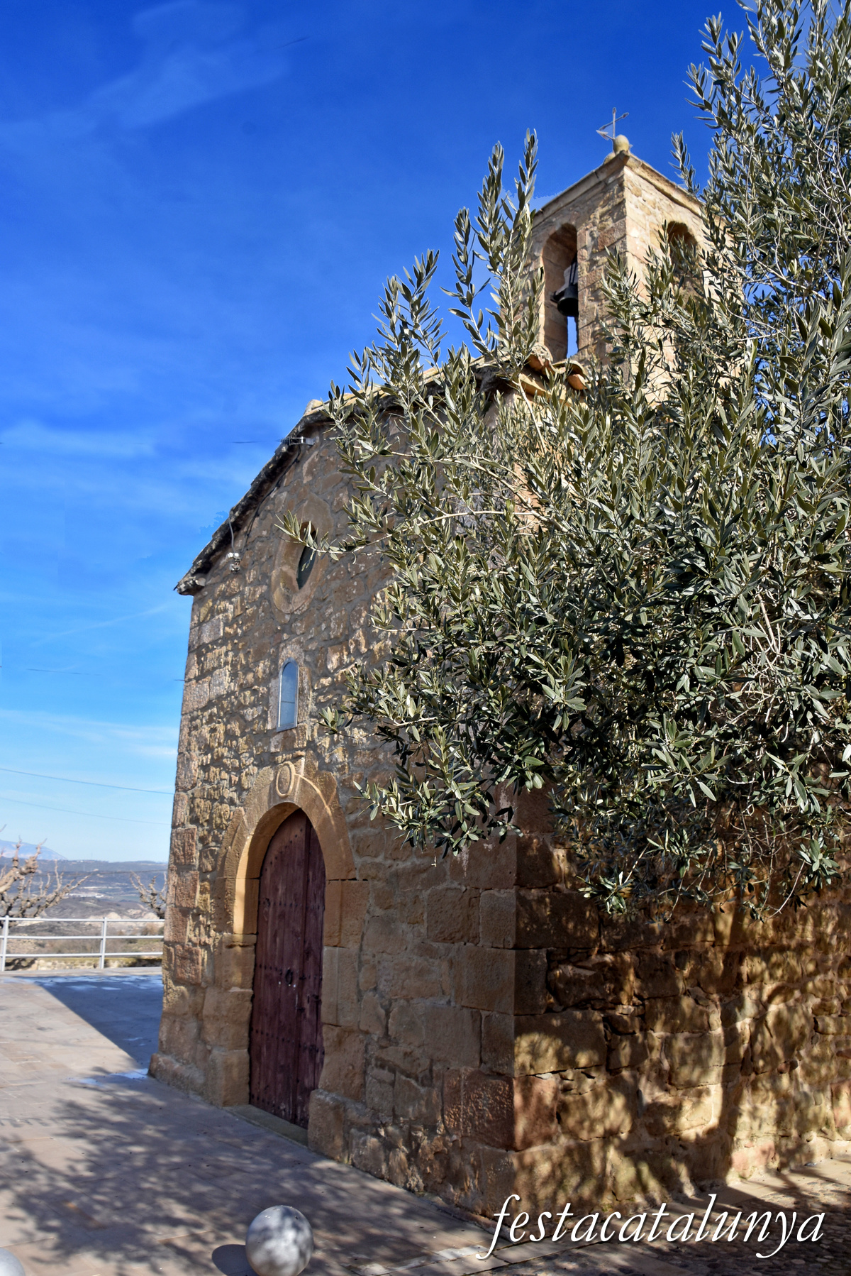 Oliola - Santa Maria de Plandogau 