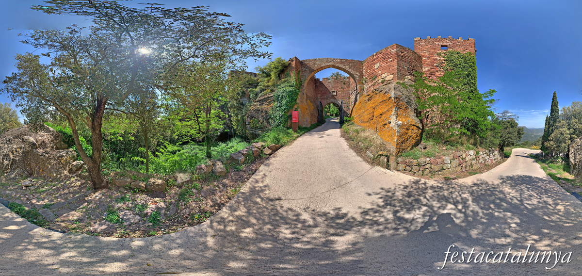 Riudecanyes - Castell-monestir d'Escornalbou