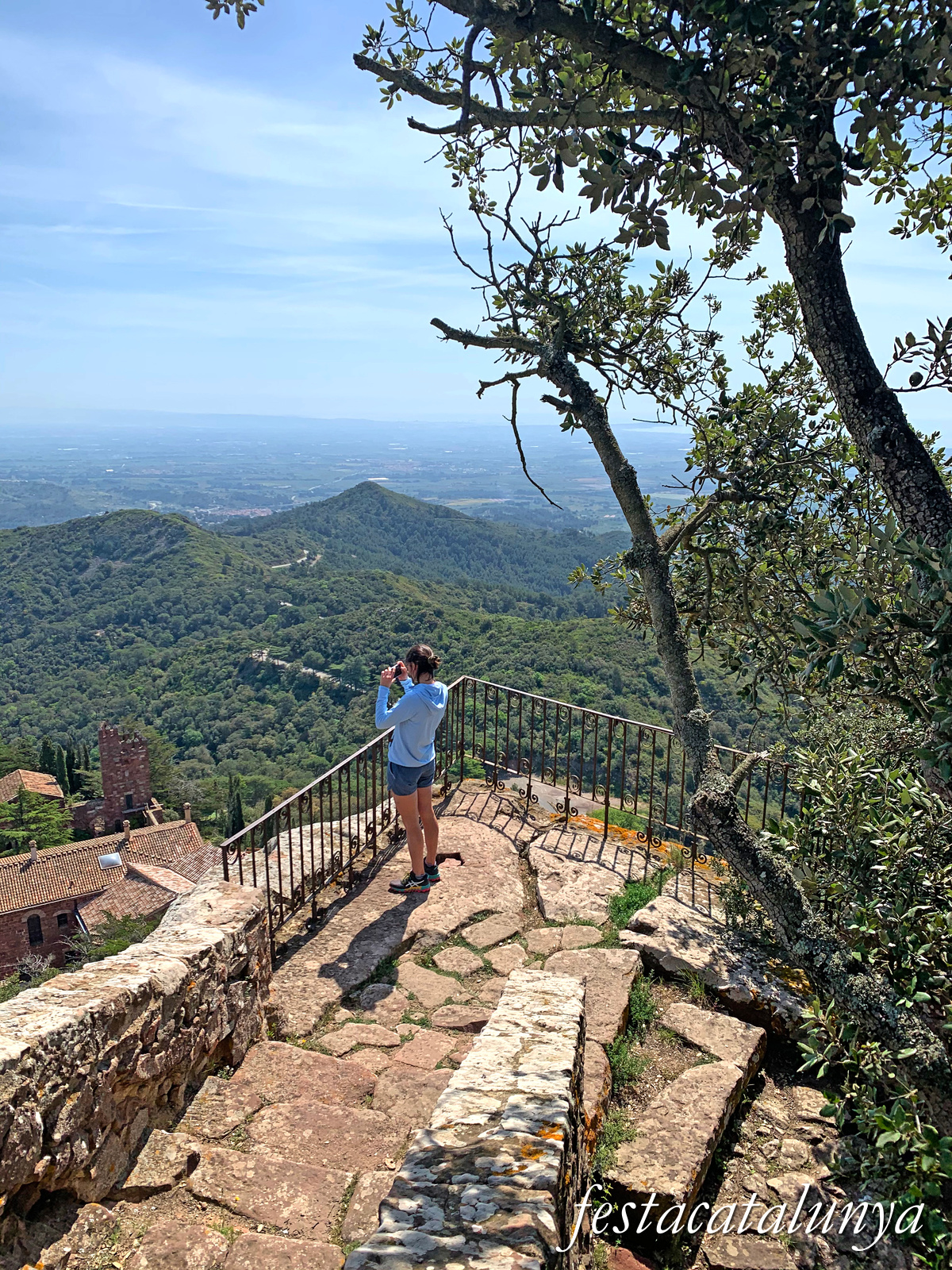 Riudecanyes - Vistes panoràmiques des de Santa Bàrbara del castell-monestir d'Escornalbou 