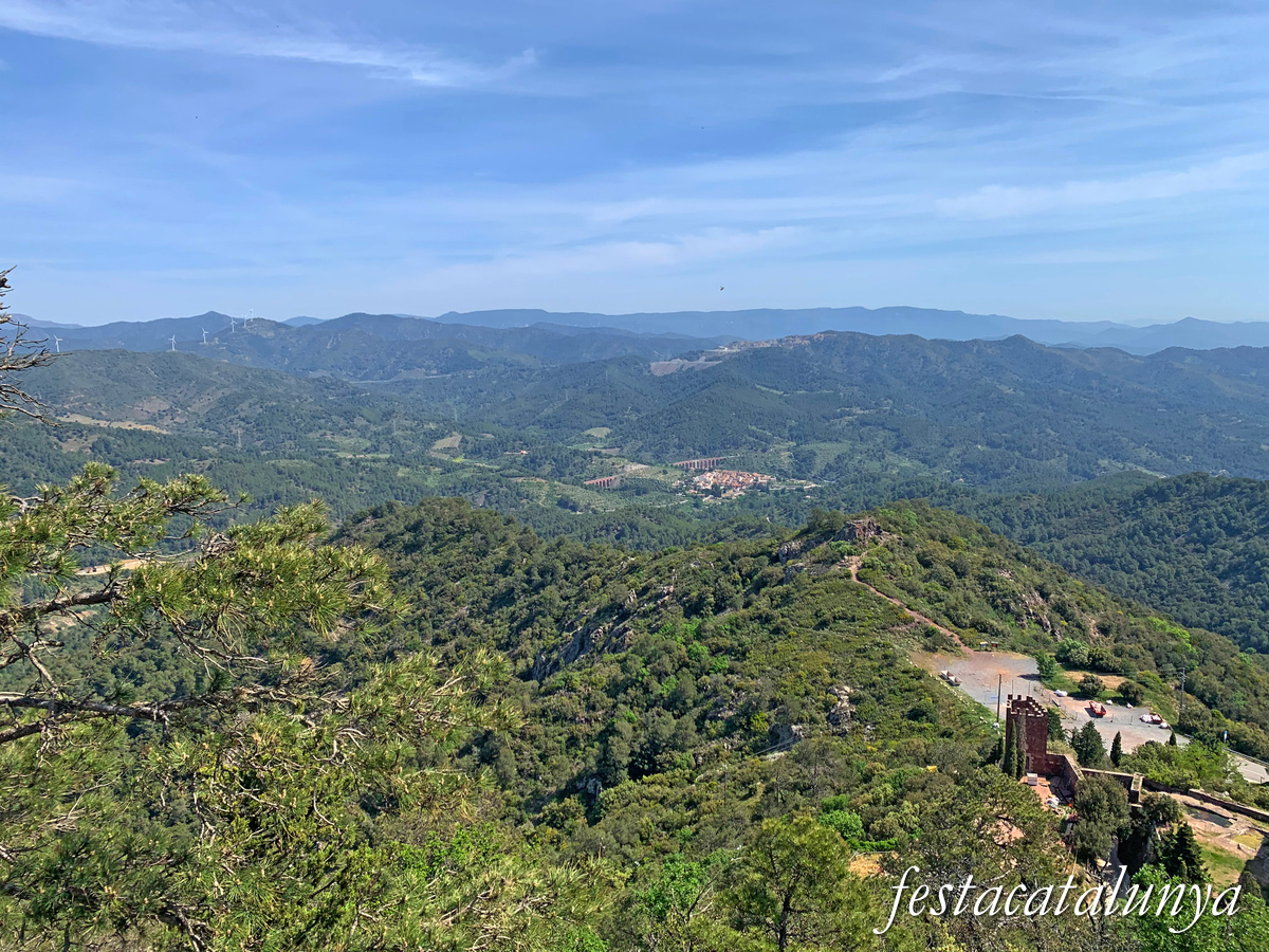 Riudecanyes - Vistes panoràmiques des de Santa Bàrbara del castell-monestir d'Escornalbou 