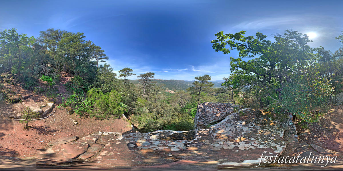 Riudecanyes - Vistes panoràmiques des de Santa Bàrbara del castell-monestir d'Escornalbou 