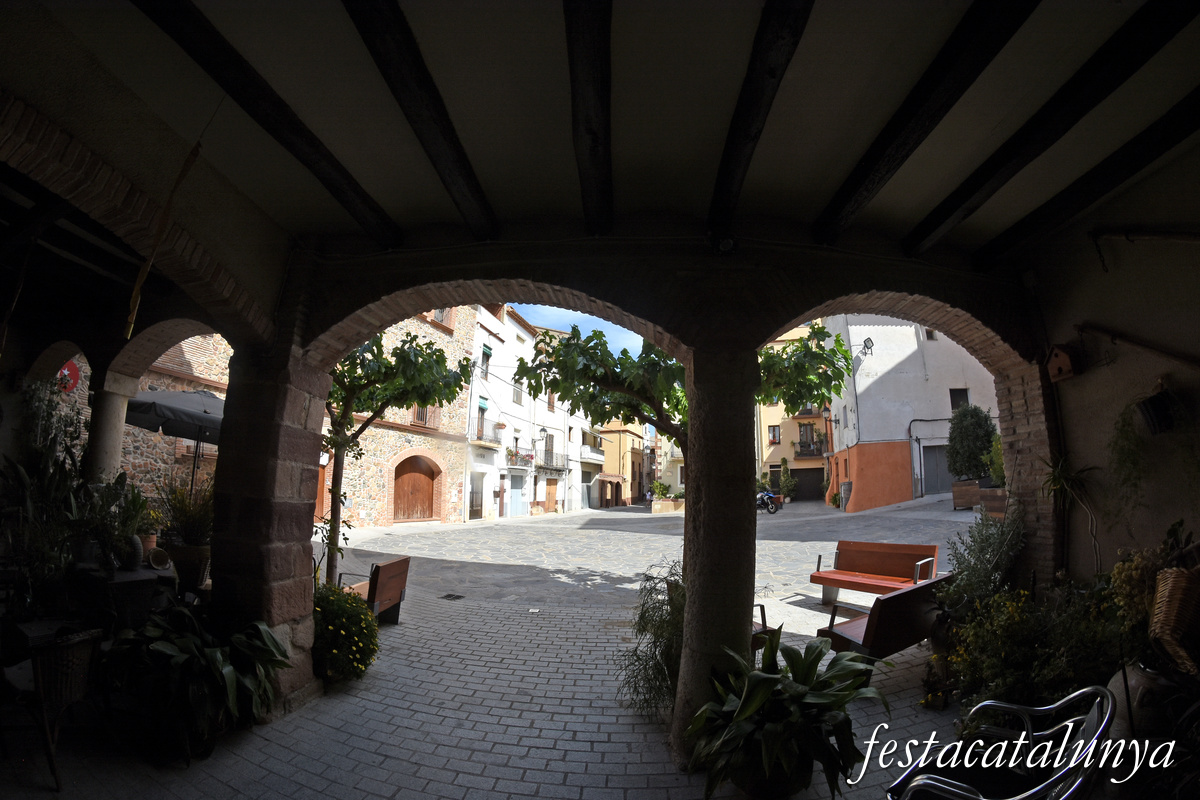 Riudecanyes - Porxos de cal Solanes 