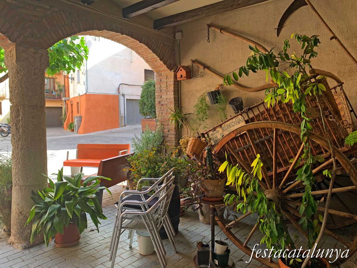 Riudecanyes - Porxos de cal Solanes 