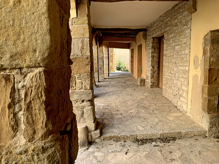 Plaça Major de Castellfollit de Riubregós
